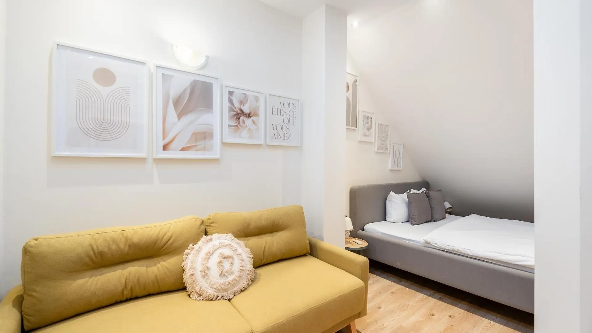 Apartamento B.O.B. Klimentska Praga